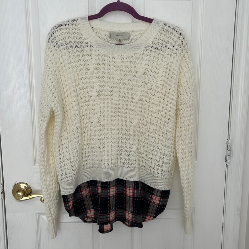 Signature Eight Sweater